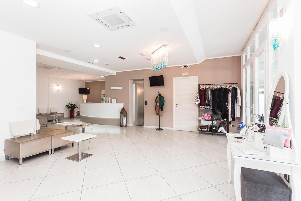 Anastasi Hotel E Residence Cervia Luaran gambar