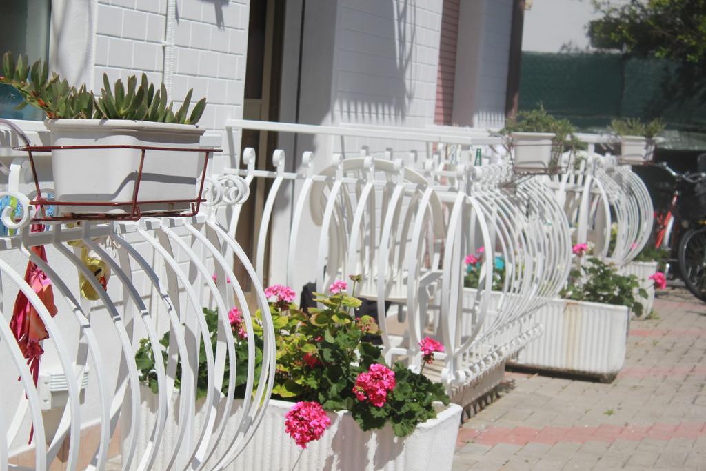 Anastasi Hotel E Residence Cervia Bilik gambar